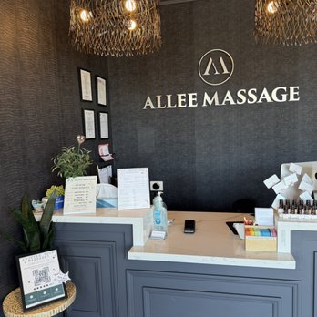 Allee Massage - Front desk area - the place has a luxurious vibe. - Massage Near Me - Santa Clara, California