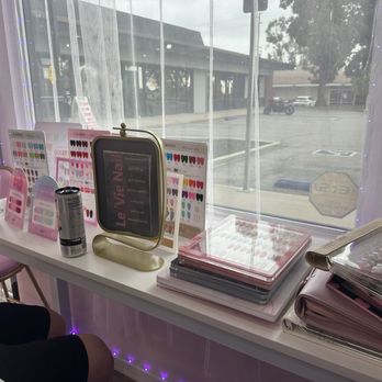 Le Vie Nails - Selection of nails and (they have so many options) - Nail Salons Near Me - Claremont, California Le Vie Nails - Selection of nails and (they have so many options) - Nail Salons Near Me - Claremont, California