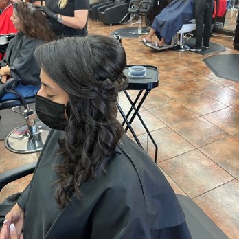 Alexander's beauty salon - Hair Salons Near Me - Phoenix, Arizona Alexander's beauty salon - Hair Salons Near Me - Phoenix, Arizona