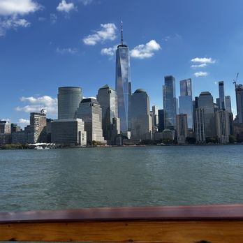 Classic Harbor Line New York - Boating Near Me - New York, New York