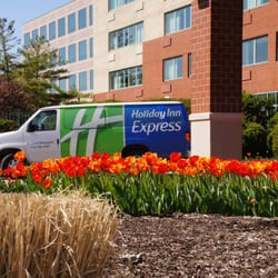 Holiday Inn Express St. Louis Airport- Riverport