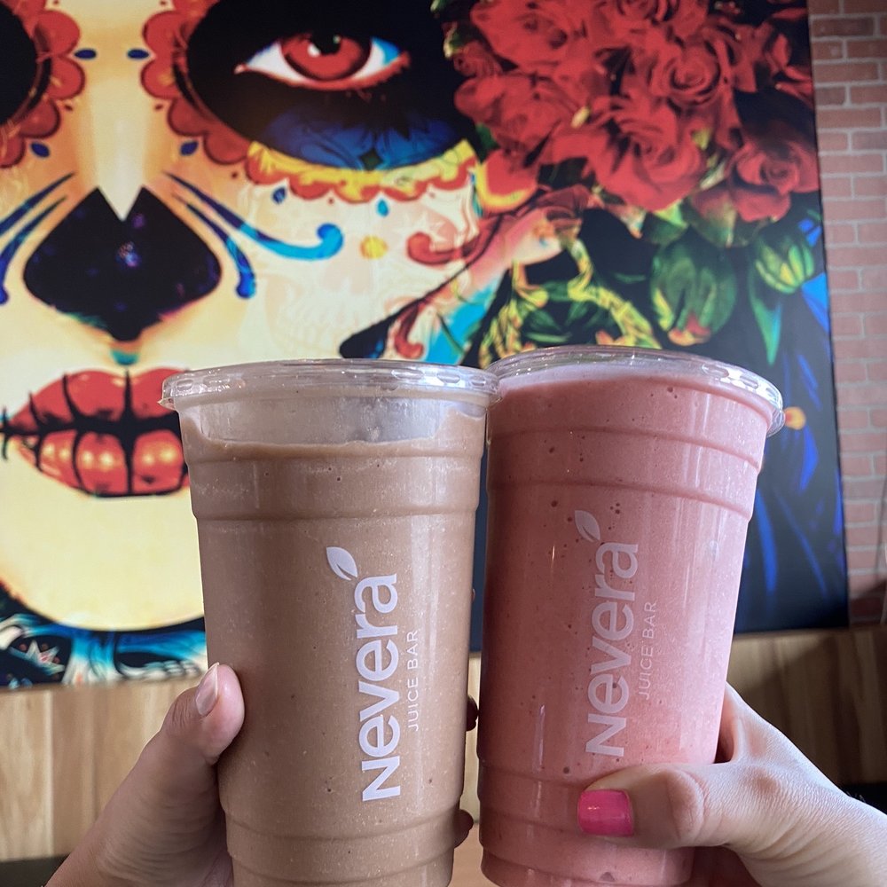 Nevera Juice Bar - Choco banana & strawberry banana - Juice Bars & Smoothies Near Me - Whittier, California