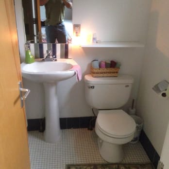 Soo's B & B - The bathroom - Bed & Breakfast Near Me - Seward, Alaska