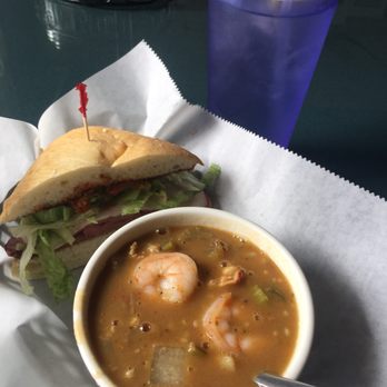 Gumbo's - New American Near Me - Mount Clemens, Michigan