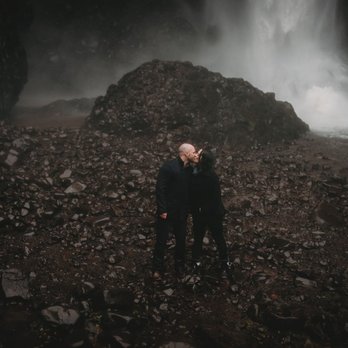 Latourell Falls - Winter engagement photos - Hiking Near Me - Portland, Oregon Latourell Falls - Winter engagement photos - Hiking Near Me - Portland, Oregon