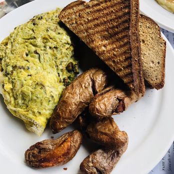 Sorriso Kitchen - Happy Omelette- Pesto flavor - Breakfast & Brunch Near Me - Chatham, New Jersey Sorriso Kitchen - Happy Omelette- Pesto flavor - Breakfast & Brunch Near Me - Chatham, New Jersey