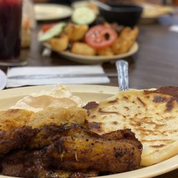 Pupusa Combo 1