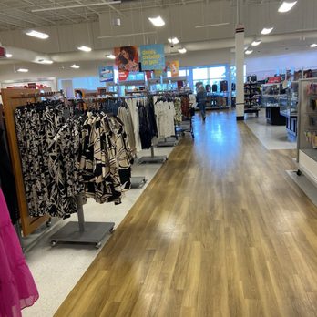 TJ MAXX - Updated January 2026 - 60 Photos & 15 Reviews - 2551 W