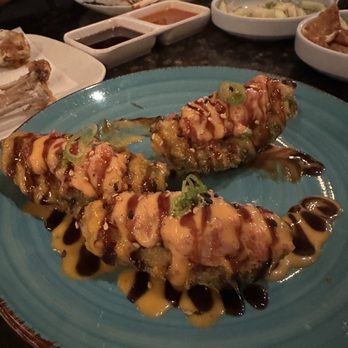 RYUU Asian BBQ & Sushi - Avacado tuna.... Get the nigiri crispy tuna instead - Korean Near Me - Chicago, Illinois