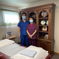 Rona's Acupuncture Clinic - Mother and son owners Rona and Albert