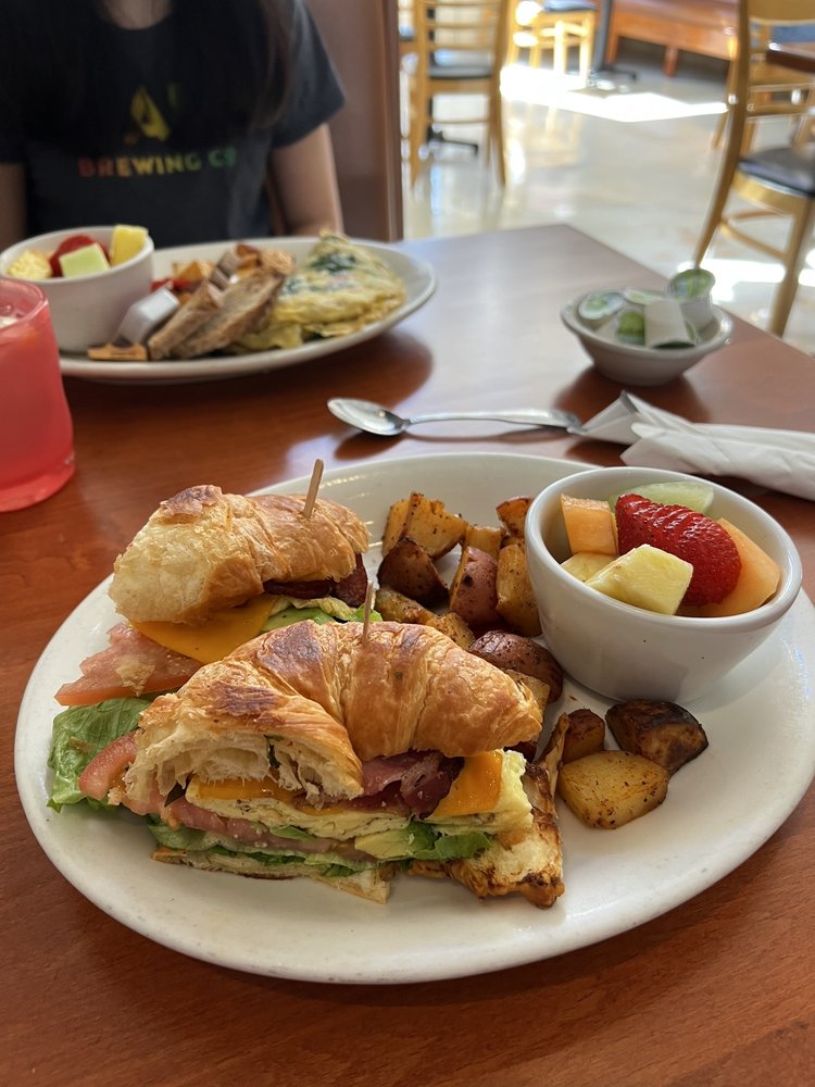 LAZY DAISY CAFE 26 Photos & 14 Reviews 11906 Wilshire Blvd, Los