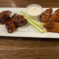 4Corners Tavern - Wings  smoked and fried.