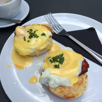 Leo's Beanery - Coffee & Tea Near Me - Edinburgh, EDH Leo's Beanery - Coffee & Tea Near Me - Edinburgh, EDH