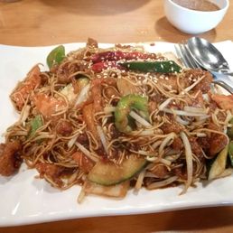 Chili Chicken Chow Mein