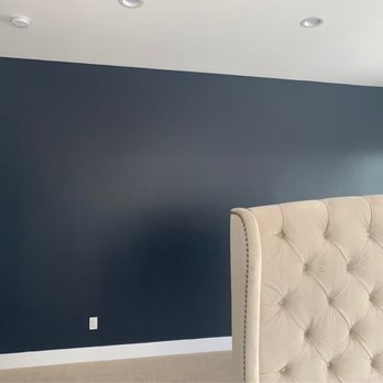 Franks Custom Painting - Accent wall painted in master bedroom - Painters Near Me Franks Custom Painting - Accent wall painted in master bedroom - Painters Near Me