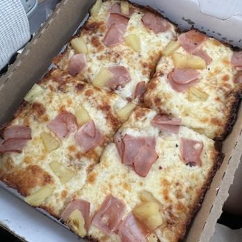 Buddy's Pizza - Pizza Near Me - Detroit, Michigan