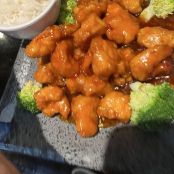 W & Z Asian Bistro - General Tso'S Chicken / 左宗鸡 - Asian Fusion Near Me - Payson, Arizona W & Z Asian Bistro - General Tso'S Chicken / 左宗鸡 - Asian Fusion Near Me - Payson, Arizona