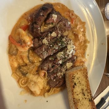 Mountain Oaks Cafe - Shrimp and steak pasta - American Near Me - Oakhurst, California