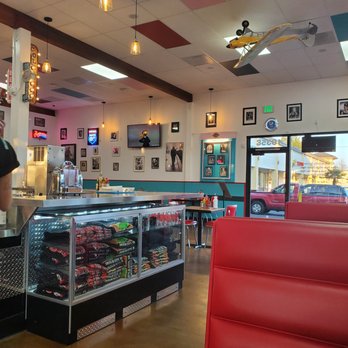 60's Cafe & Diner - Diners Near Me - Tualatin, Oregon