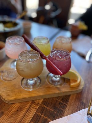 Mezcaluna Mexican Cuisine & Lounge by null