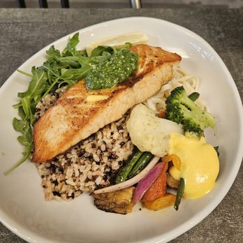 Rabano - Sustainable salmon super bowl - New American Near Me - Santa Monica, California