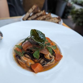 La Vara - Mussels - Spanish Near Me - Brooklyn, New York
