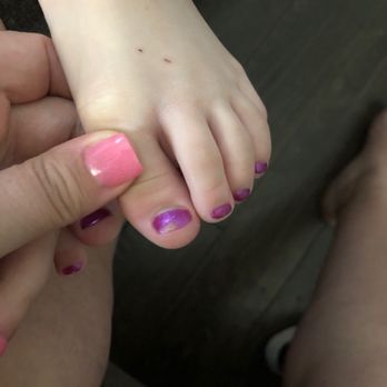 Resort Nail Spa - Daughters toes already smeared off, not even 30 minutes after the pedicure. - Nail Salons Near Me - Burleson, Texas Resort Nail Spa - Daughters toes already smeared off, not even 30 minutes after the pedicure. - Nail Salons Near Me - Burleson, Texas