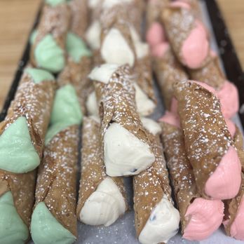 Sugar Mama Cannoli Cart - Desserts Near Me - Wickliffe, Ohio Sugar Mama Cannoli Cart - Desserts Near Me - Wickliffe, Ohio