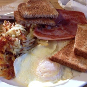 Lake View Restaurant - Country ham and eggs - New American Near Me - Fancy Gap, Virginia