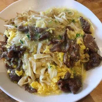 The 6 Cafe & Restaurant - Fried Rice Noodles with Beef in Egg Sauce - Chinese Near Me - Markham, Ontario The 6 Cafe & Restaurant - Fried Rice Noodles with Beef in Egg Sauce - Chinese Near Me - Markham, Ontario