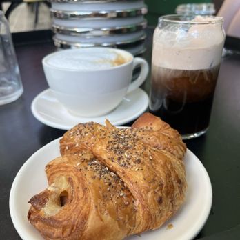 Green Kettle Coffee - Insane croissant and the most DIVINE cold brew with maple foam. SO GOOD!!! - Coffee & Tea Near Me - Wallingford, Connecticut