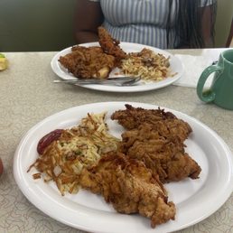 Famous Skillet Fried Chicken Breast and Hashbrowns Famous Skillet Fried Chicken Breast and Hashbrowns