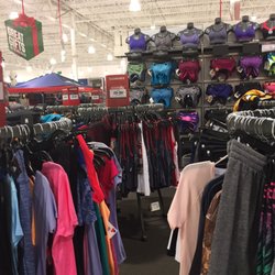 DICK'S Sporting Goods - Dick's Sporting Goods of North Attleborough -- 1360 South Washington Street / Route 1, North Attleborough       Interior