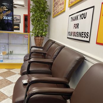 Super Tint & Alarms - Waiting area - Car Window Tinting Near Me - Houston, Texas Super Tint & Alarms - Waiting area - Car Window Tinting Near Me - Houston, Texas