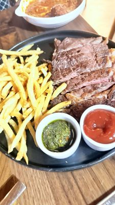 Nómade Tapas and Records by null