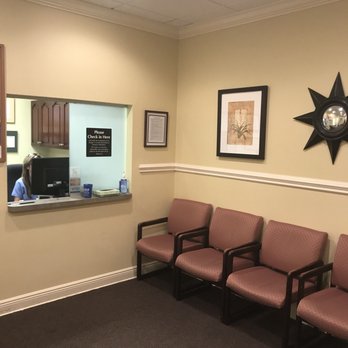 Richard L Fox, DO - Dr. Fox's office waiting room - Internal Medicine Near Me - Tamarac, Florida