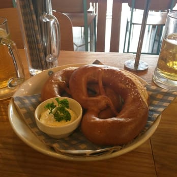 Munchen - Pretzel! - German Near Me - Wellington, WGN