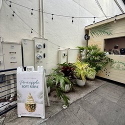The Pineapple Hut