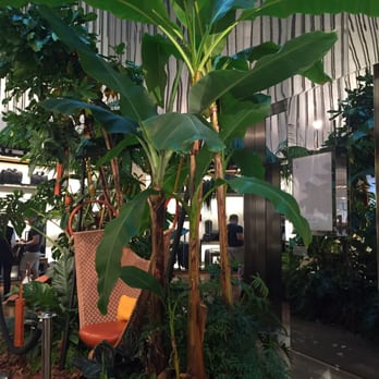 Louis Vuitton - Luggage room. - Luggage Near Me - Paris, 75 Louis Vuitton - Luggage room. - Luggage Near Me - Paris, 75