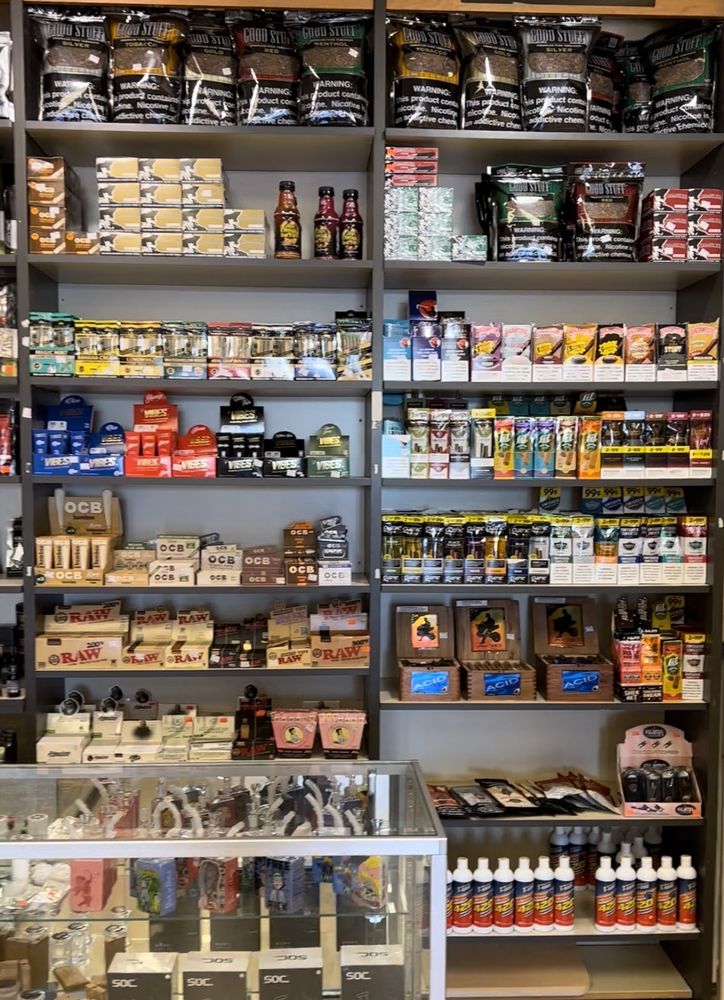 SMOKEYS VAPE N SMOKE Updated October 2024 34 Photos 3933 Fountain