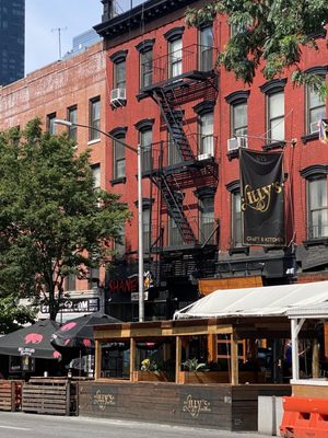 Lilly's Craft and Kitchen by null