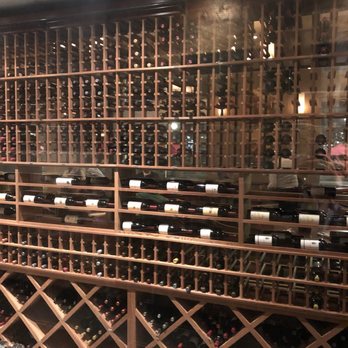 Hennen's - Steakhouses Near Me - Chattanooga, Tennessee
