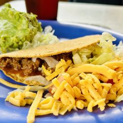 Alfredo's Mexican Restaurant - Crispy Beef Taco