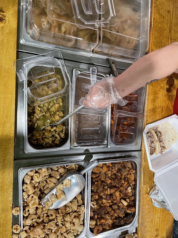 El kochi Loko carnitas y chicharrones