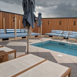 Clayton Hotel & Members Club - Rooftop pool