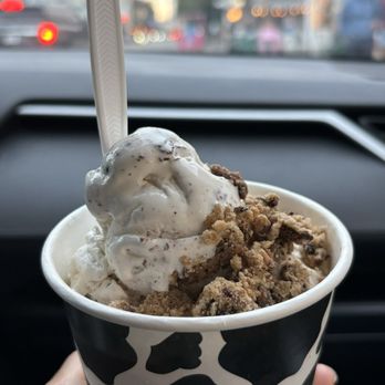 Over the Moon - 3 scoops - Ice Cream & Frozen Yogurt Near Me - San Francisco, California Over the Moon - 3 scoops - Ice Cream & Frozen Yogurt Near Me - San Francisco, California