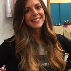 Fringe a Salon - Mrs. Kelli Lake, stylist extraordinaire