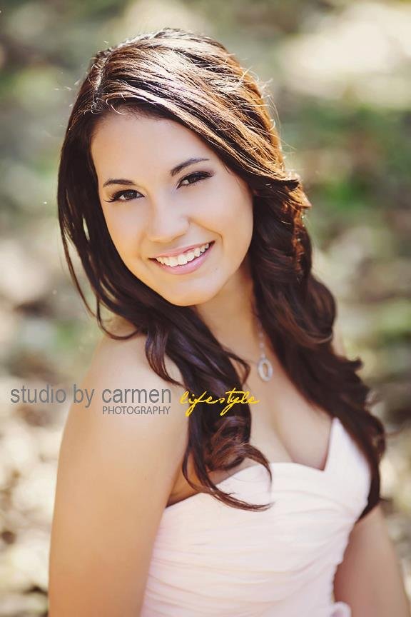 Alicia Nicole Makeup Logo