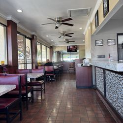Famous Cafe - Side dining room area