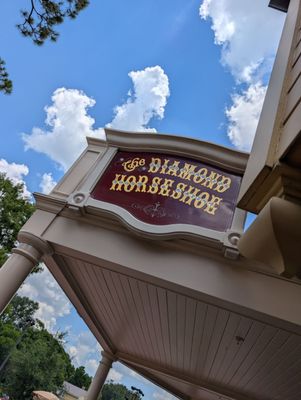 The Diamond Horseshoe by null